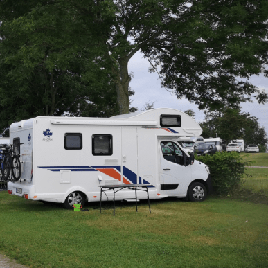 Autocamper på campingplads